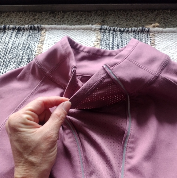 3 /$25 💕 90 degree Athletic long sleeve shirt size M - Picture 4 of 5